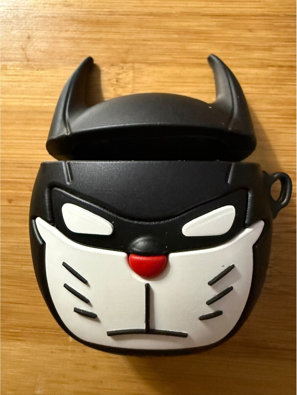Black cat face Keychain Airpods gen 1 -2 case or bag charm